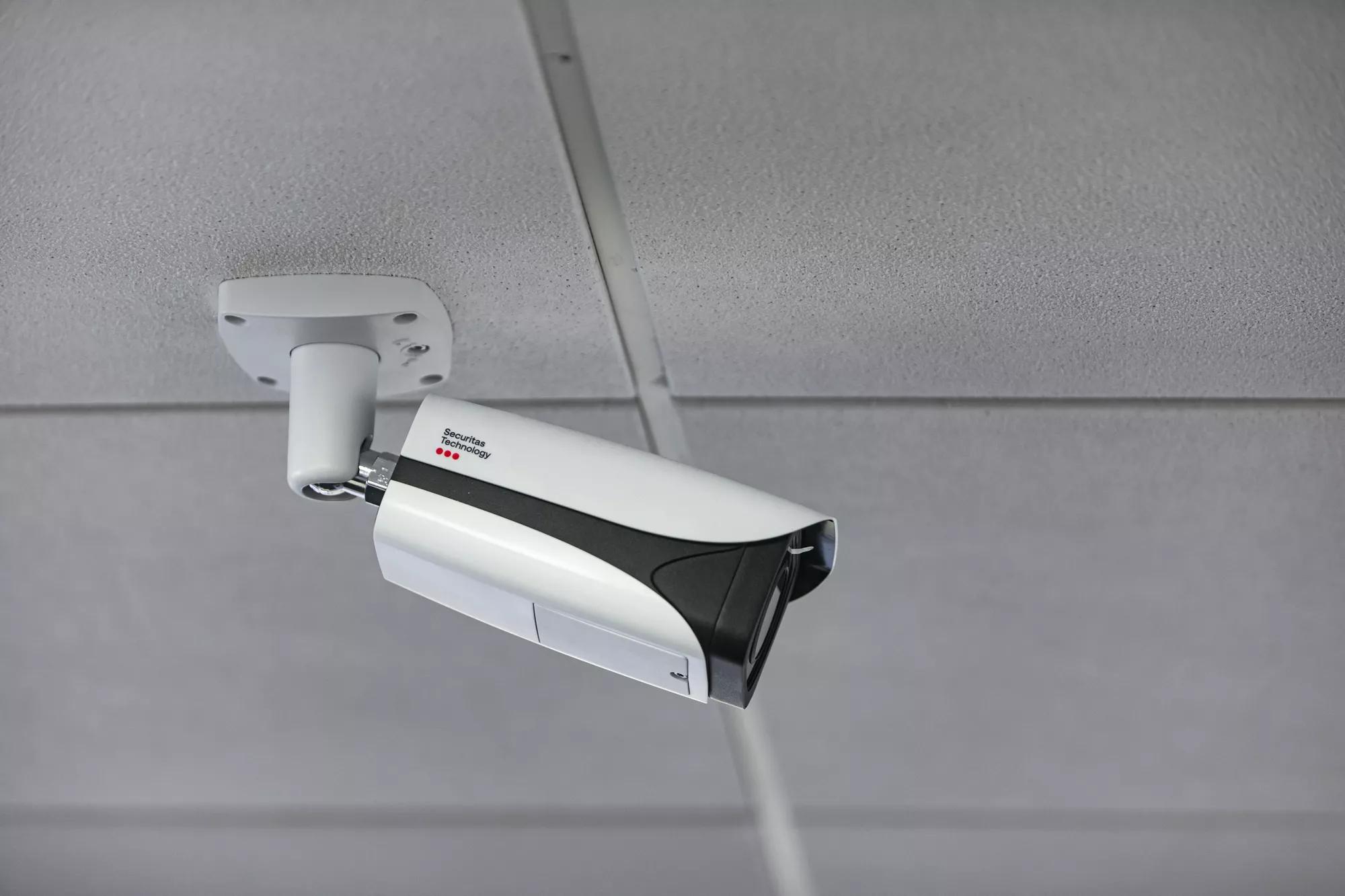 SecTech_2023_FR_Security Camera on Ceiling_May 2023-1502
