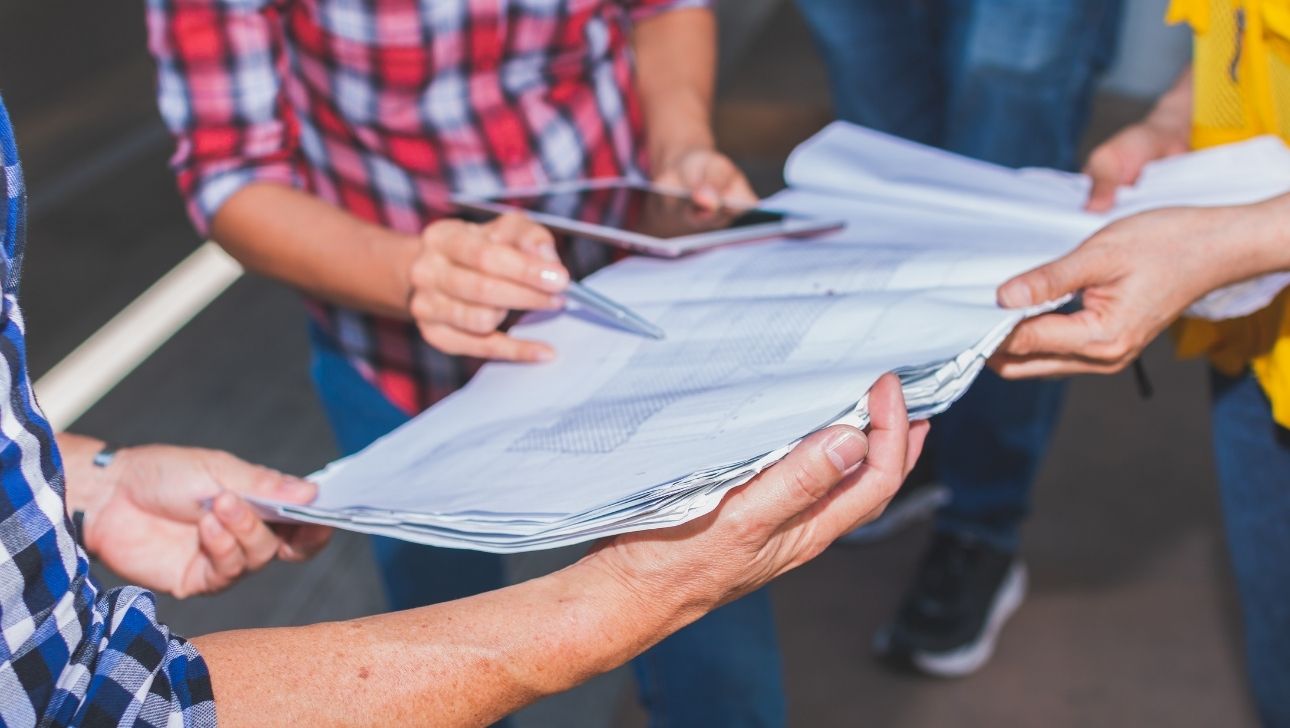 Group discussing warehouse, manufacturing, logistics facility plans