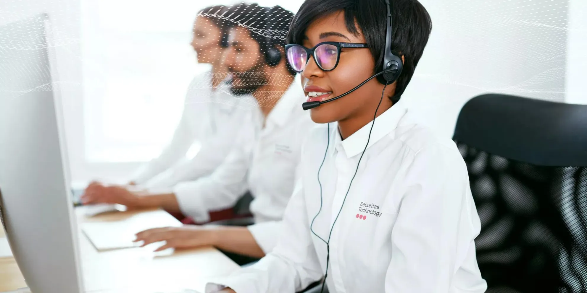 SecTech_2022_MonitoringEmployee_AdobeStock_213785398_DOTS_PURPLE_EDIT