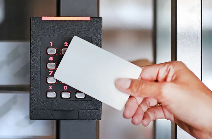 Tapping card on keypad for access control security 