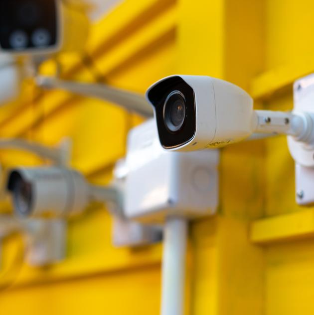 outdoor commercial security cameras 
