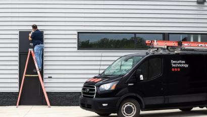 SecTech_2023_US x RLL_Tech Working with Van-2480