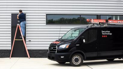 SecTech_2023_US x RLL_Tech Working with Van-2480