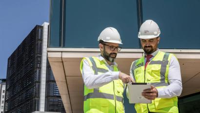 SecTech_2022_EmployeesTalking_Turkey_2